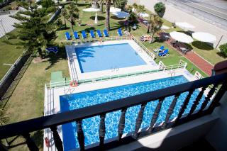 Hotel Restaurante Glasgow - Villadesuso - 9