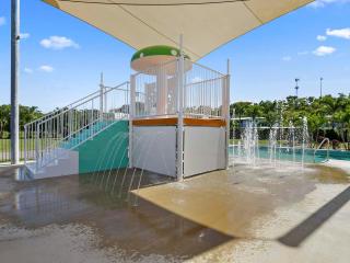 Queens Beach Tourist Village - Bowen - 8