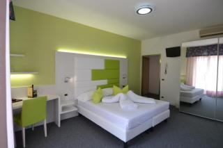 Hotel Augusta - 9