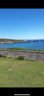 Four waves - Thurso - 0