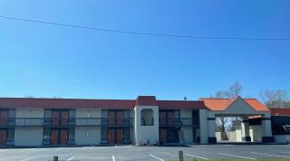 Dreamland Inn - 8