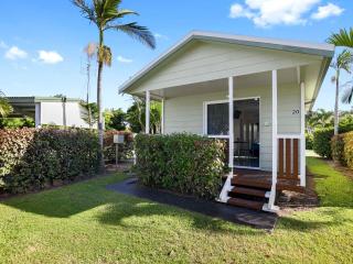 Queens Beach Tourist Village - Bowen - 9