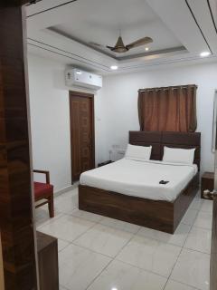 Hotel Sahasra DLA - 1