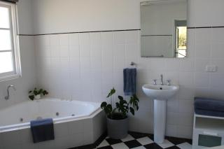 Upper Reach Spa Cottage - Henley Brook - 4