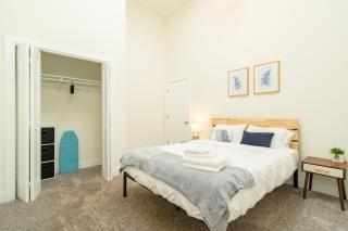 McCormick Place 420 Friendly 3BR in Downtown Chicago with Optional Parking Sleeps 8 Guests Near Soldier Field, Grant Park and Lakefront Trail - 6