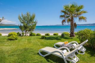 Luxury Design Beach Front Apartment - Sukošan - 0