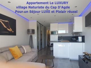 LUXURY Port Ambonne Village Naturiste - 8