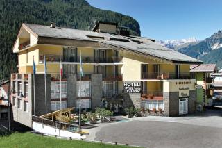 Hotel Bellevue - Canazei - 0