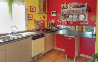 Beautiful Home In Servian - 9