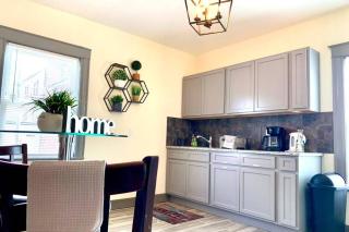 5BR Niagara Getaway Prime Location-Sleeps 10 - Niagarafälle - 8