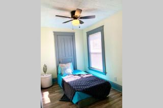5BR Niagara Getaway Prime Location-Sleeps 10 - Niagarafälle - 3