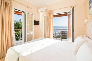 Brentanos Apartments - A - View of Paradise - Gastourion - 2