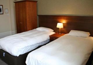 Raven Hotel by Greene King Inns - Hook - 1