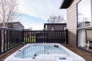 Roydon Marina Village Lodges - Roydon - 2