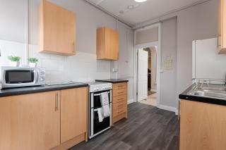 Work Stay - Kitchen - Dining & Free Parking - 3