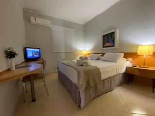Hotel Canada - 5