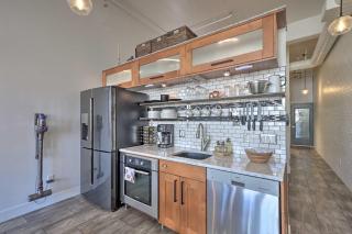 Chic SLC Downtown Studio Loft Walk to Shops - 2