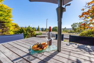 Pokaka Lake House - Wharewaka Holiday Home - Taupo - 5