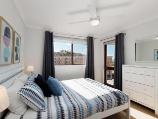 Promenade, 12 8 Intrepid Cl - fantastic waterfront unit with air con and WiFi - Nelson Bay - 7