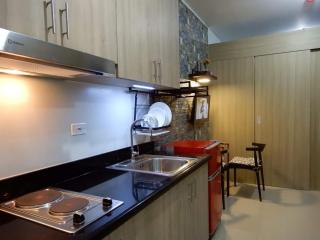 Staycation Shore 2 MOA Pasay - Manila - 2
