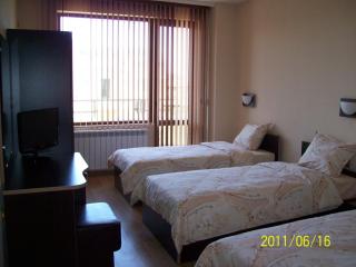 Family Hotel Saint George - Sinemorets - 8