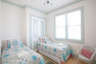 Blue Waters Beachfront - 8