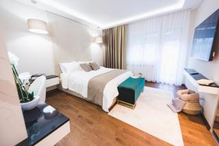 Majestic Apartment - 4