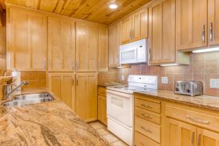 Lake Tahoe Oasis Views - Kings Beach - 4