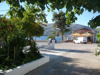Apartments by the sea Okrug Donji, Ciovo - 11144 - Okrug Gornji - 4