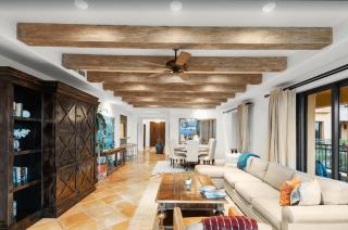 Best Executive-Style Luxury Residence on Property - 4