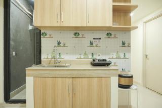 Comfy and Modern 2BR at Meikarta Apartment By Travelio - Bekasi - 6