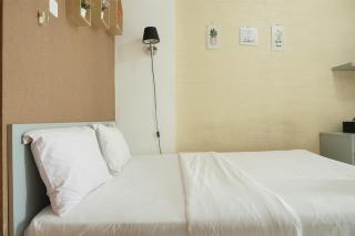 Comfort and Strategic Studio Apartment Margonda Residence 2 near UI By Travelio - Pondokcina - 2