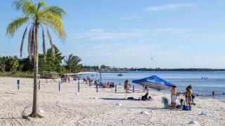 SunsetView Studio116 Beach steps away Pool WiFi - Ruskin - 9