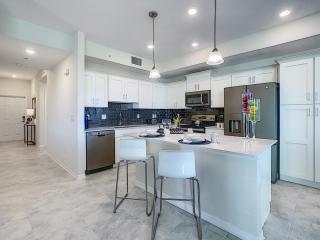 Updated Condo, 5 mi to Disney, On-site Water Park - Kissimmee - 1