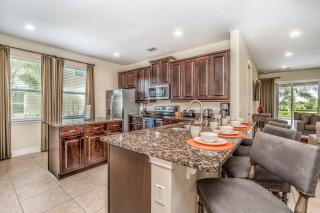 Modern Villa wPrivate Pool and Air Hockey Table - Orlando - 1
