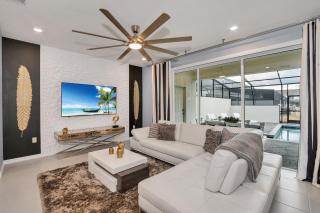Townhome wPrivate Pool & Themed Rooms, near WDW - Davenport - 9