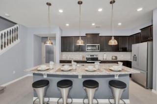 Townhome wPrivate Pool & Themed Rooms, near WDW - Davenport - 5