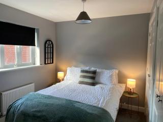 Spacious 3-BR Stay with Comfort & Parking - 8