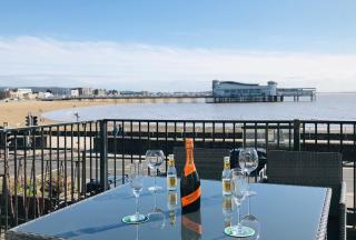 Pavilion Holiday Apartments - Weston-super-Mare - 0