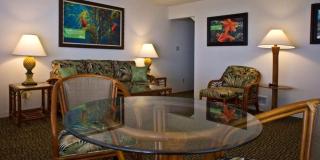 Pantai Inn - 4