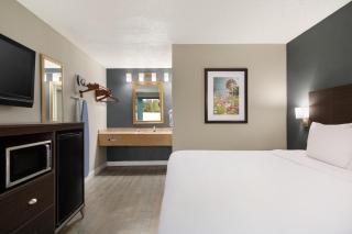 Baymont by Wyndham Wilmington - Wilmington - 5