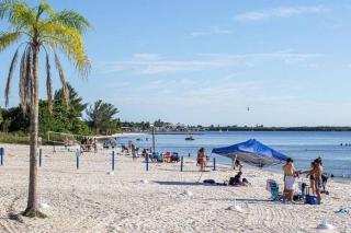 Sea Spray, Studio 114, Beach steps away! pool+WiFi - Ruskin - 9