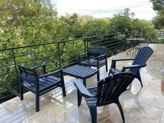 HOME SWEET HOME 2 pièces 42 m2 Chambre, salon, cuisine, grande terrasse, parking proche centre ville et mer - 3