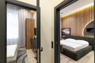 Royal VIP Apartment on Leontovicha 5 - Lviv - 6