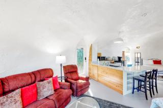 McKenzie View Cottage - 7