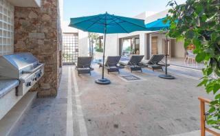 Contemporary Villa with 2 Pools, Walking Distance to Beach and Butler Included - Cabo San Lucas - 6