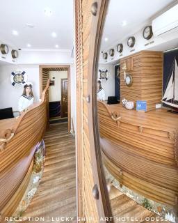 Lucky Ship Art Hotel - Odesa - 3