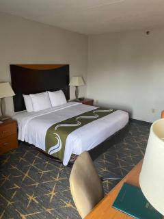Quality Inn Spring Valley - Nanuet - 4