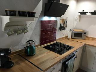 La Tuilerie Grange (Adults only gite) with two en-suite double bedrooms - 4