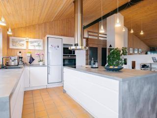 Five-Bedroom Holiday home in Hjørring 2 - Lønstrup - 1